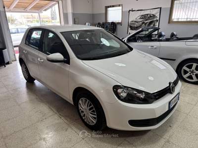 Volkswagen Golf 6 TDi 1.6 CC. 105 cv. Bianco usata Terracina