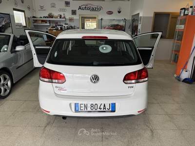 Volkswagen Golf 6 TDi 1.6 CC. 105 cv. Bianco usata Terracina