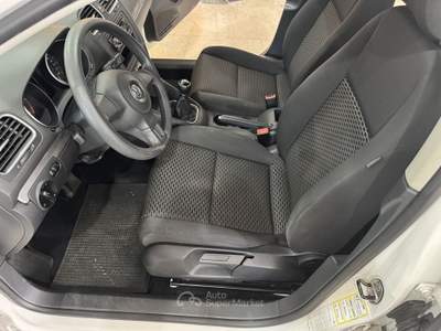 Volkswagen Golf 6 TDi 1.6 CC. 105 cv. Bianco usata Terracina