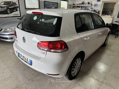 Volkswagen Golf 6 TDi 1.6 CC. 105 cv. Bianco usata Terracina