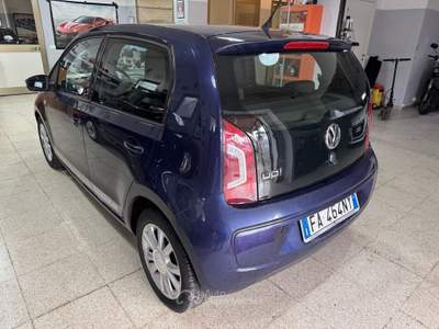 Volkswagen up! Club 60 cv. Blu/Azzurro usata Terracina
