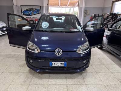 Volkswagen up! Club 60 cv. Blu/Azzurro usata Terracina