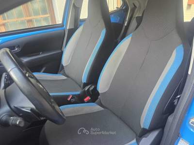 Toyota Aygo CAMBIO AUTOMATICO Blu/Azzurro usata Milano