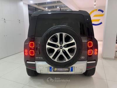 Land Rover Defender 110 3.0D I6 200 CV AWD Auto SEda €599,00 Grigio usata Somma Vesuviana