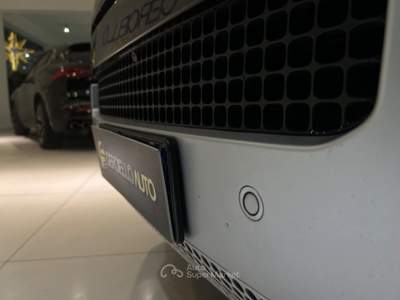 Land Rover Defender 110 3.0D I6 200 CV AWD Auto SEda €599,00 Grigio usata Somma Vesuviana