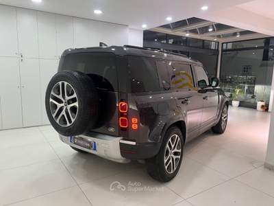 Land Rover Defender 110 3.0D I6 200 CV AWD Auto SEda €599,00 Grigio usata Somma Vesuviana