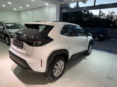 Toyota Yaris Cross 1.5 Hybrid 5p. E-CVT Active tua da €269,00 mensili Bianco usata Somma Vesuviana