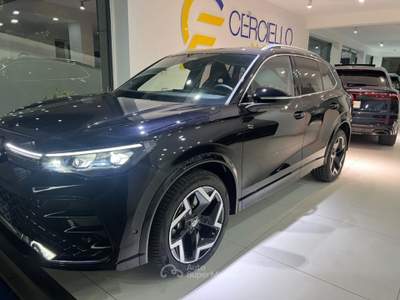 Volkswagen Tiguan 2.0 TDI 150 CV DSG R-Line Plus da €519,00 mensili  Nero usata Somma Vesuviana