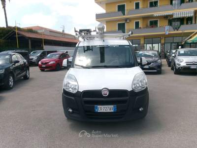 Fiat Doblò DOBLO 1.6 M-JET 105CV E5 FURGONE ALLESTITO SCAFFALATURE, PORTASCALA E PORTATUBI 132000 KM Bianco usata Giugliano in Campania