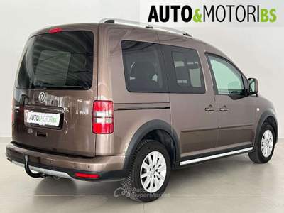 Volkswagen Caddy 1.6 TDI 102 CV DSG 5p. Cross *GANCIO TRAINO* Marrone usata Concesio