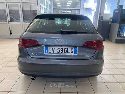 Audi A3 A3 III 2013 Sportback Sportback 1.6 tdi Ambiente Argento usata Milano