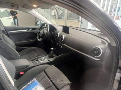 Audi A3 A3 III 2013 Sportback Sportback 1.6 tdi Ambiente Argento usata Milano