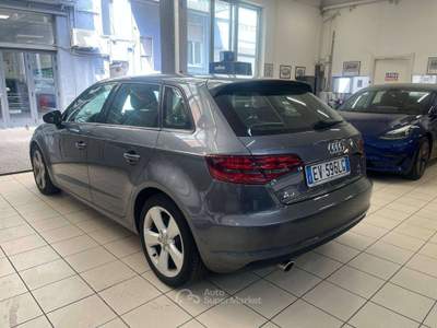 Audi A3 A3 III 2013 Sportback Sportback 1.6 tdi Ambiente Argento usata Milano