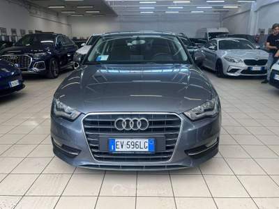 Audi A3 A3 III 2013 Sportback Sportback 1.6 tdi Ambiente Argento usata Milano
