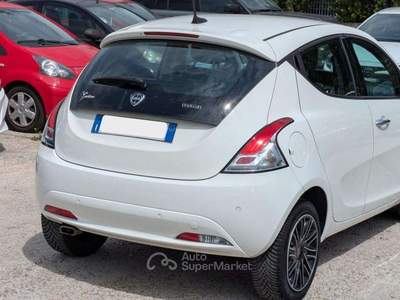 Lancia Ypsilon 1.0 FireFly GOLD 70cv Bianco usata Roma