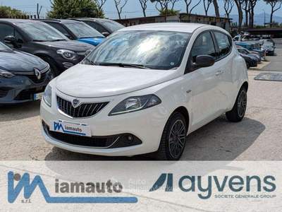 Lancia Ypsilon 1.0 FireFly GOLD 70cv Bianco usata Roma