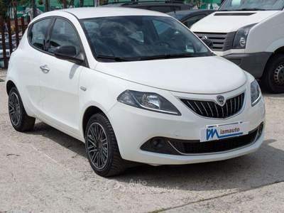 Lancia Ypsilon 1.0 FireFly GOLD 70cv Bianco usata Roma