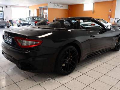 Maserati GranCabrio 4.7 V8 MC Sport Cabrio Nero usata Marmirolo