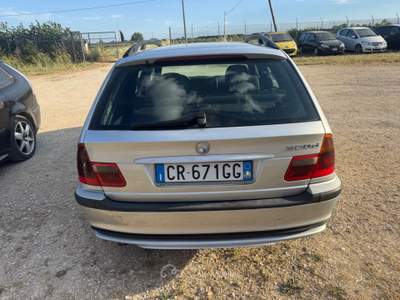 BMW Serie 3 320d 320 320d turbodiesel cat Touring Eletta Argento usata LUCERA