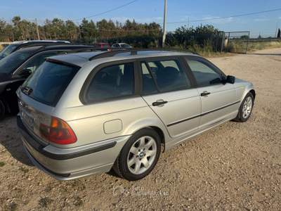 BMW Serie 3 320d 320 320d turbodiesel cat Touring Eletta Argento usata LUCERA