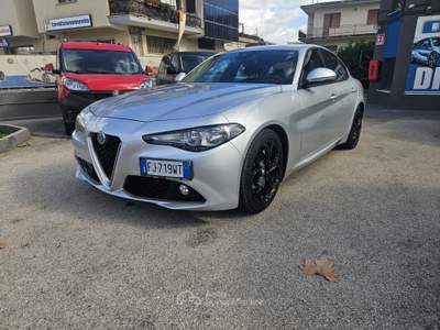Alfa Romeo Giulia AT8 Super Argento usata Aprilia