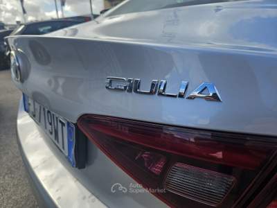 Alfa Romeo Giulia AT8 Super Argento usata Aprilia