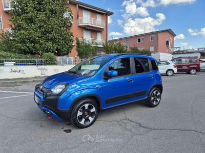 Fiat Panda 1.0 firefly hybrid Cross s&s 70cv 5p.ti neopatenta usata Treviglio