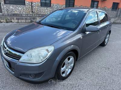 Opel Astra 5 porte Enjoy Grigio usata Pozzuoli