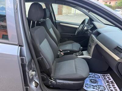 Opel Astra 5 porte Enjoy Grigio usata Pozzuoli
