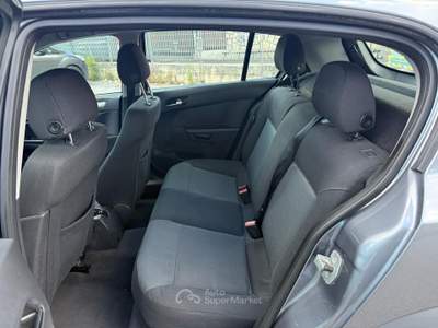 Opel Astra 5 porte Enjoy Grigio usata Pozzuoli