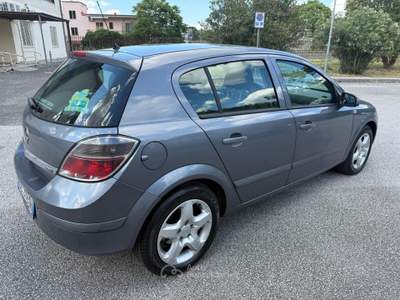 Opel Astra 5 porte Enjoy Grigio usata Pozzuoli
