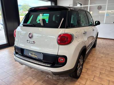Fiat 500L 1.6 mjt Trekking 105cv*TAGLIANDI CERTIFICATI Bianco usata Carvico