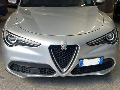 Alfa Romeo Stelvio Stelvio 2017 2.2 t Executive Q4 190cv auto my19 Argento usata Sesto San Giovanni
