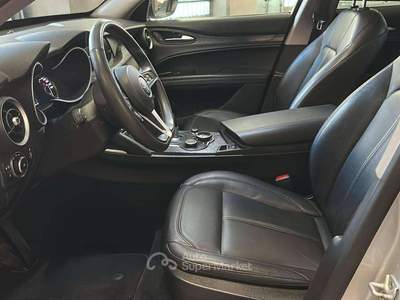 Alfa Romeo Stelvio Stelvio 2017 2.2 t Executive Q4 190cv auto my19 Argento usata Sesto San Giovanni