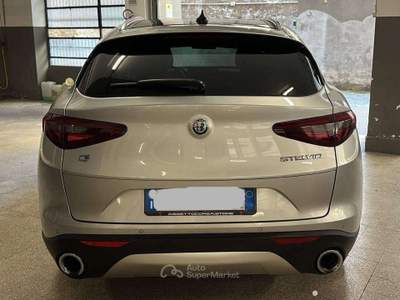 Alfa Romeo Stelvio Stelvio 2017 2.2 t Executive Q4 190cv auto my19 Argento usata Sesto San Giovanni