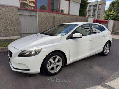 Volvo V40 116cv Bianco usata Milano