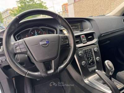 Volvo V40 116cv Bianco usata Milano