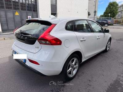 Volvo V40 116cv Bianco usata Milano