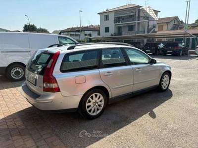 Volvo V50 2.0d Kinetic Argento usata Montecchio Maggiore