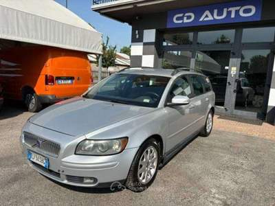 Volvo V50 2.0d Kinetic Argento usata Montecchio Maggiore