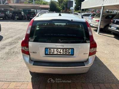 Volvo V50 2.0d Kinetic Argento usata Montecchio Maggiore
