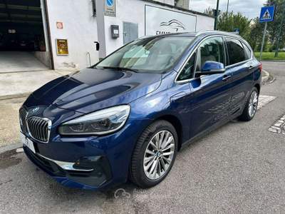 BMW Serie 2 225d 225 xe Active Tourer iPerformance Luxury - AUT/NAV/TETTO/CAMERA/PDC/LED/CARPLAY Blu/Azzurro usata Sesto San Giovanni