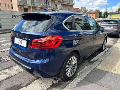 BMW Serie 2 225d 225 xe Active Tourer iPerformance Luxury - AUT/NAV/TETTO/CAMERA/PDC/LED/CARPLAY Blu/Azzurro usata Sesto San Giovanni