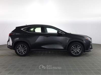 Lexus NX NX Hybrid 4WD Business Nero usata Verona
