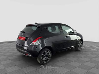 Lancia Ypsilon Ypsilon 1.0 FireFly 5 porte S&S Hybrid Silver Nero usata Verona