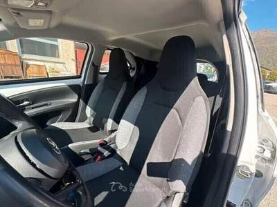Toyota Aygo X 1.0 VVT-i 72 CV 5 porte Active S-CVT usata Omegna