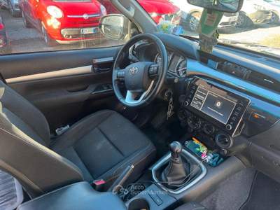 Toyota Land Cruiser Hilux 2.4 D-4D 4WD 4 porte Double Cab Execu usata Omegna