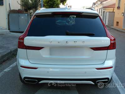 Volvo XC60 XC 60 B5 AWD Geartronic R-design usata FERRARA
