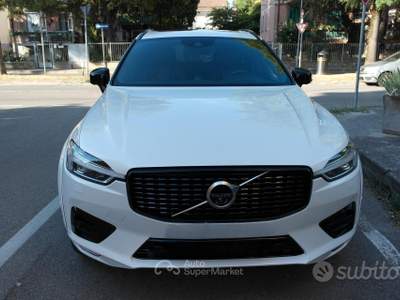 Volvo XC60 XC 60 B5 AWD Geartronic R-design usata FERRARA