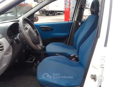 Fiat Punto 1.2i cat 5 porte 100milakm NEOP 2003 usata Brescia